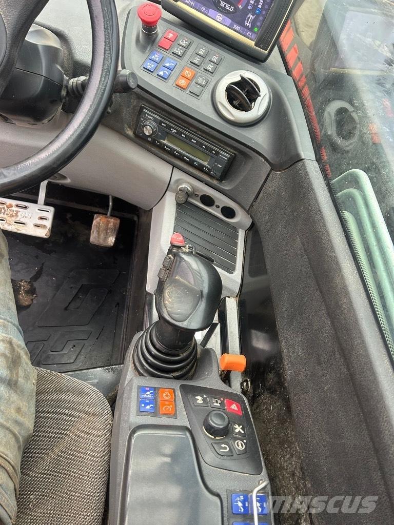 Manitou MLT 635-130 農業用テレハンドラー
