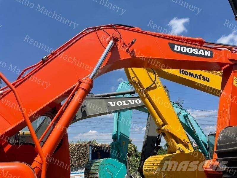 Doosan DH 300 LC-7 大型油圧ショベル12t以上（パワーショベル・ユンボ）