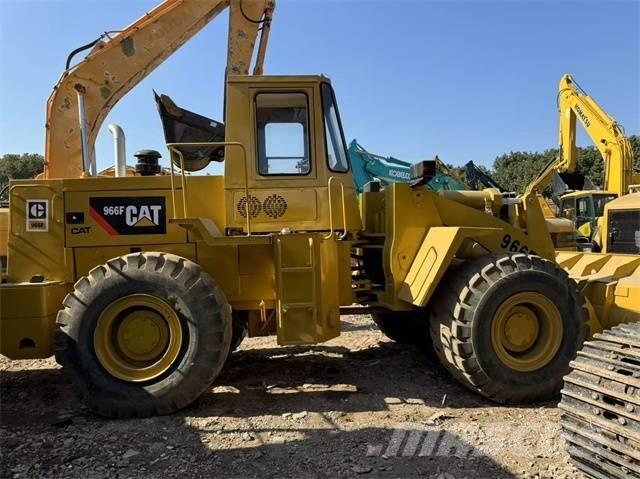 CAT 966 F ホイールローダー・タイヤショベル