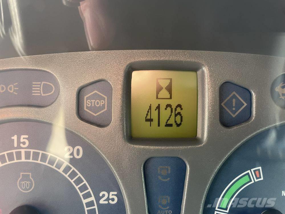 New Holland TL 100 A トラクター