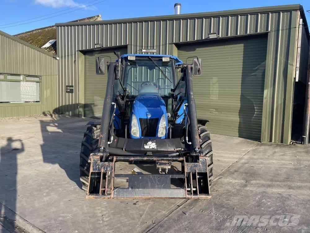 New Holland TL 100 A トラクター