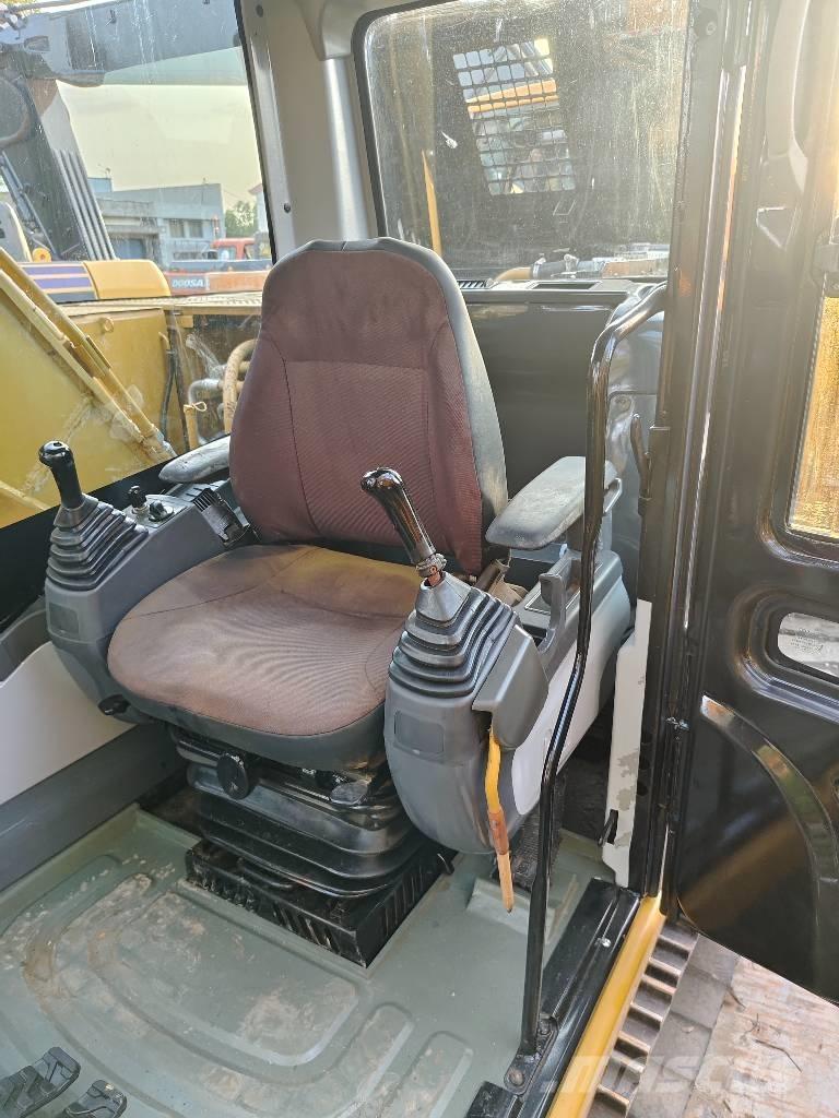 CAT 320 D 大型油圧ショベル12t以上（パワーショベル・ユンボ）