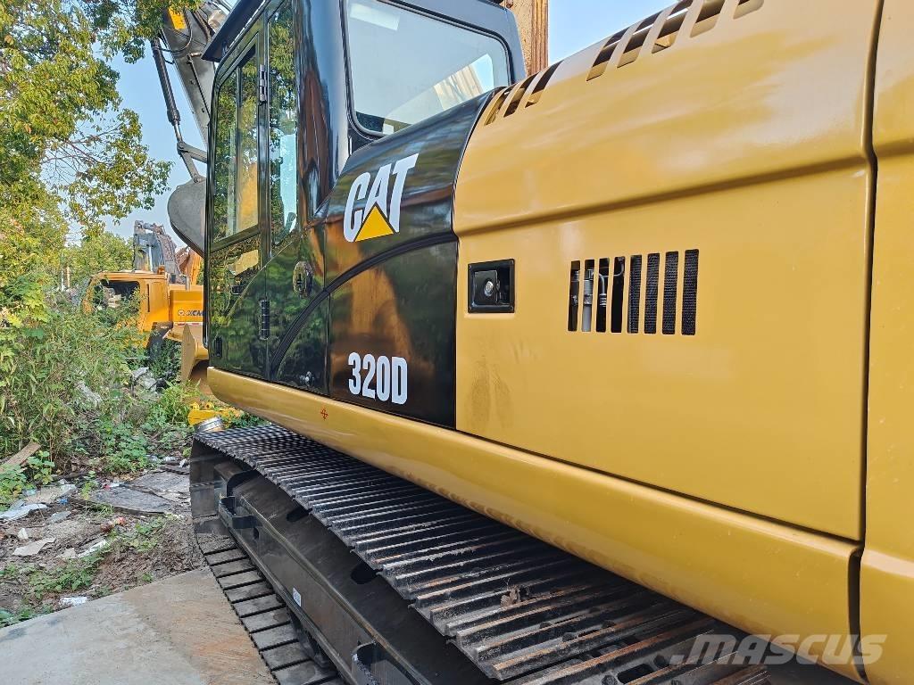 CAT 320 D 大型油圧ショベル12t以上（パワーショベル・ユンボ）