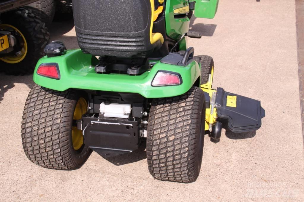 John Deere X 590 乗用・自走モア/芝刈り機