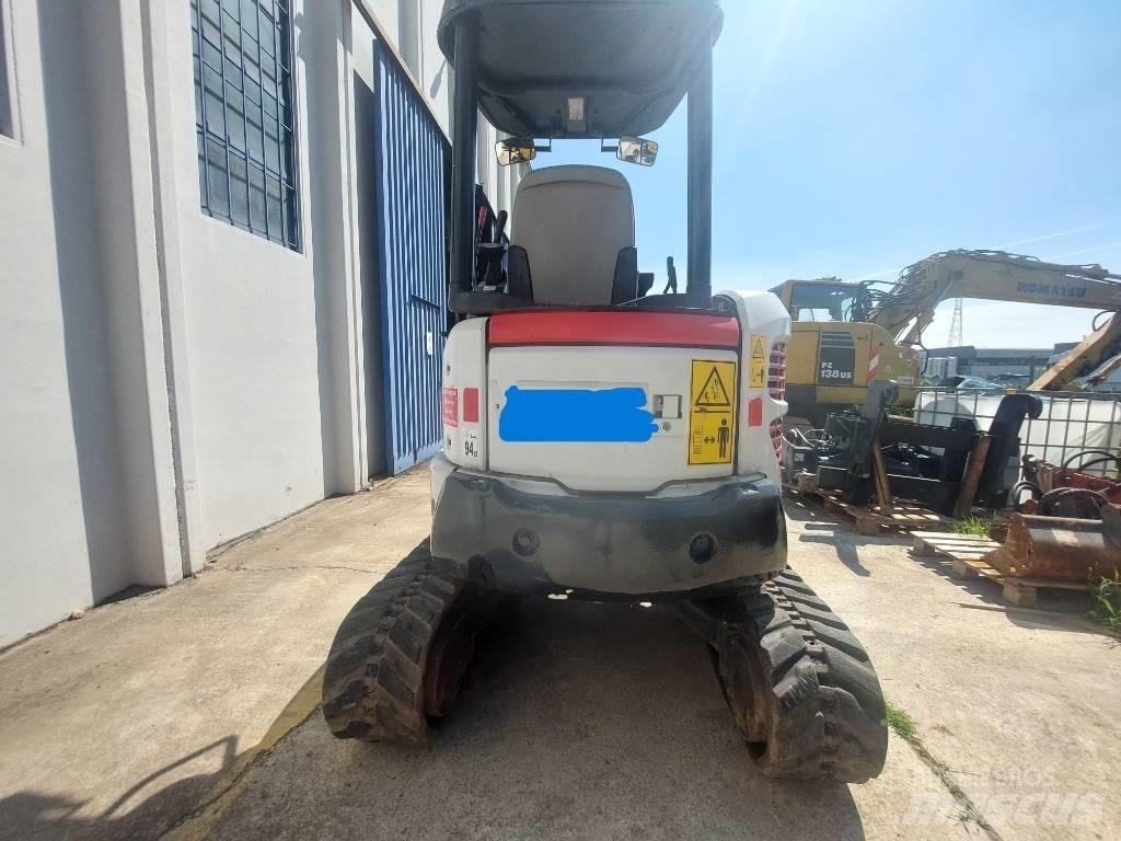 Komatsu PC27R-2 ミニ油圧ショベル 7t以下（ミニユンボ・ミニディガー）