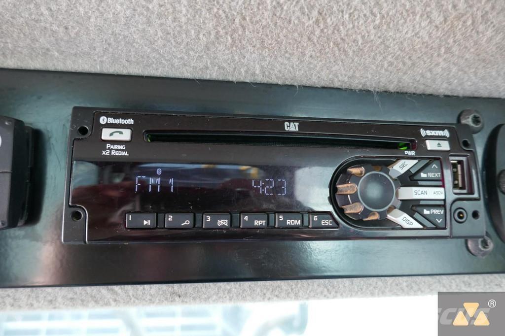 CAT 555D スキッダー