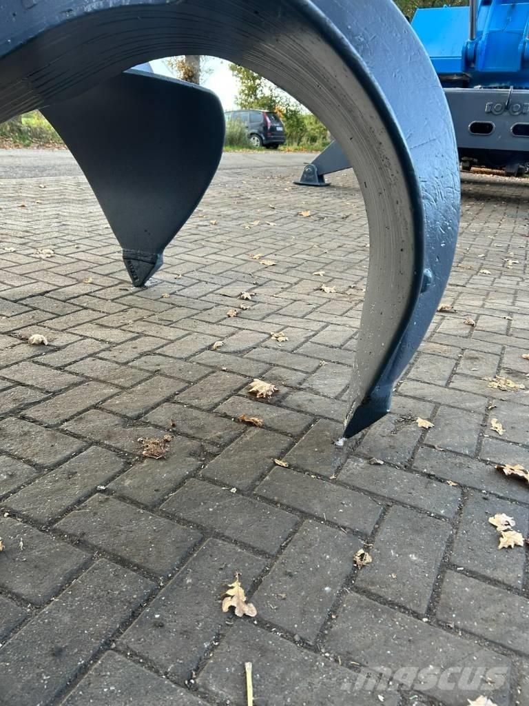 Fuchs 340 廃棄物／工業産廃処理機