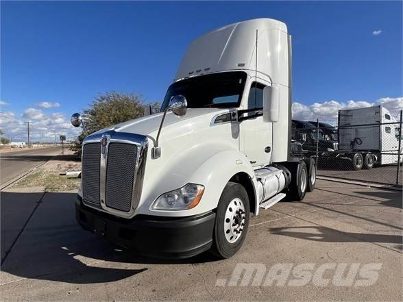 Kenworth T680 中古トラクターヘッド | トレーラーヘッド