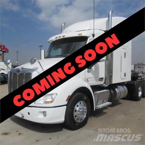 Peterbilt 579 中古トラクターヘッド | トレーラーヘッド