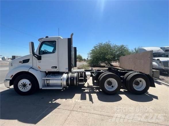 Peterbilt 579 中古トラクターヘッド | トレーラーヘッド