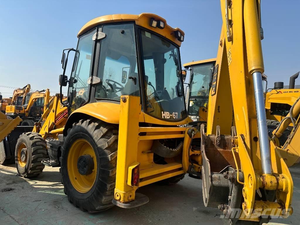 JCB 3 XC バックホーローダー