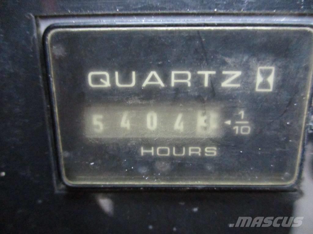 JLG 510 AJ (557) 小型自走式ブームリフト