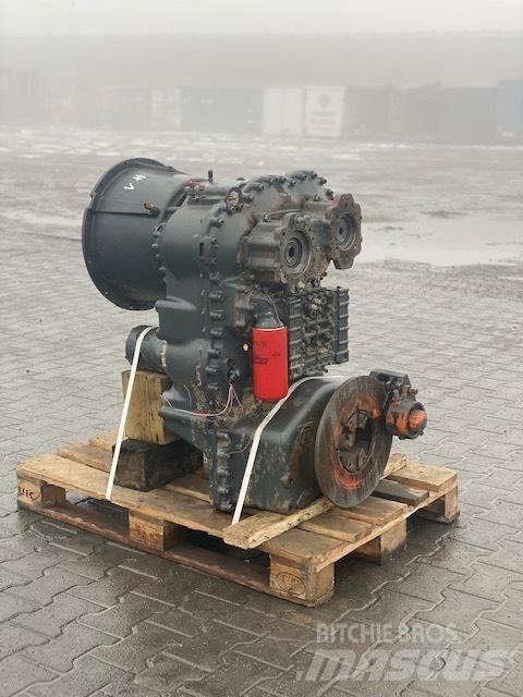 Hitachi ZF 4WG-210 トランスミッション