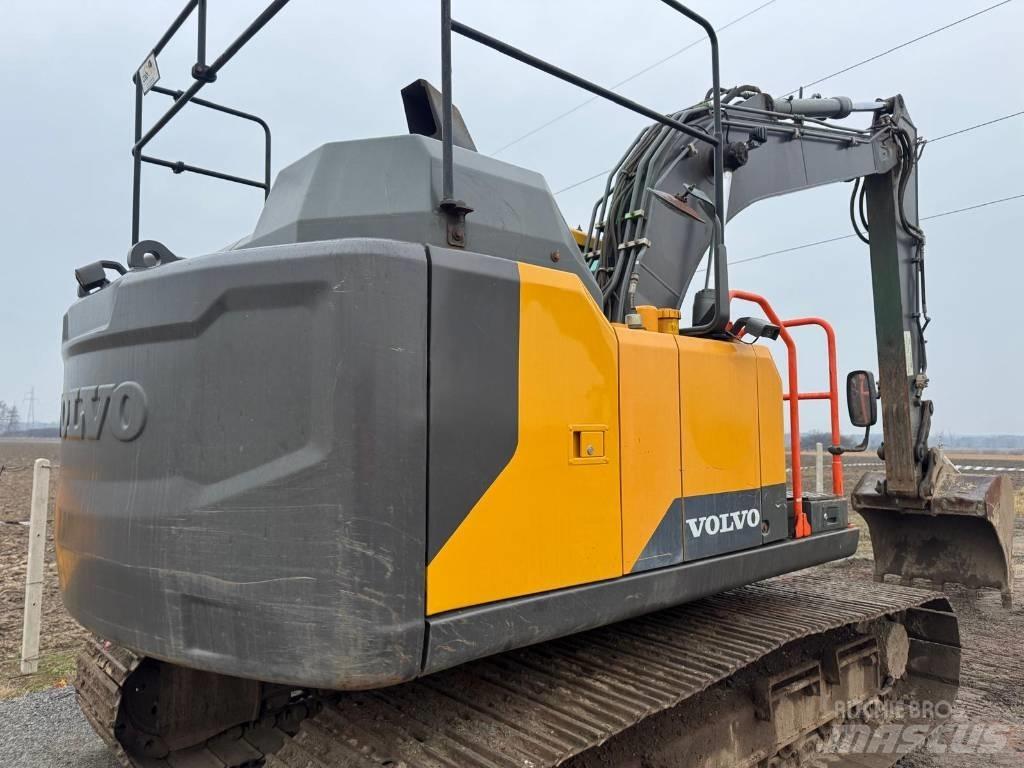 Volvo EC 140 EL 大型油圧ショベル12t以上（パワーショベル・ユンボ）