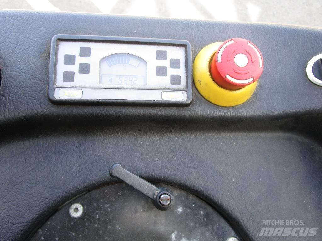 Abeko ståstaplare 自走式スタッカー