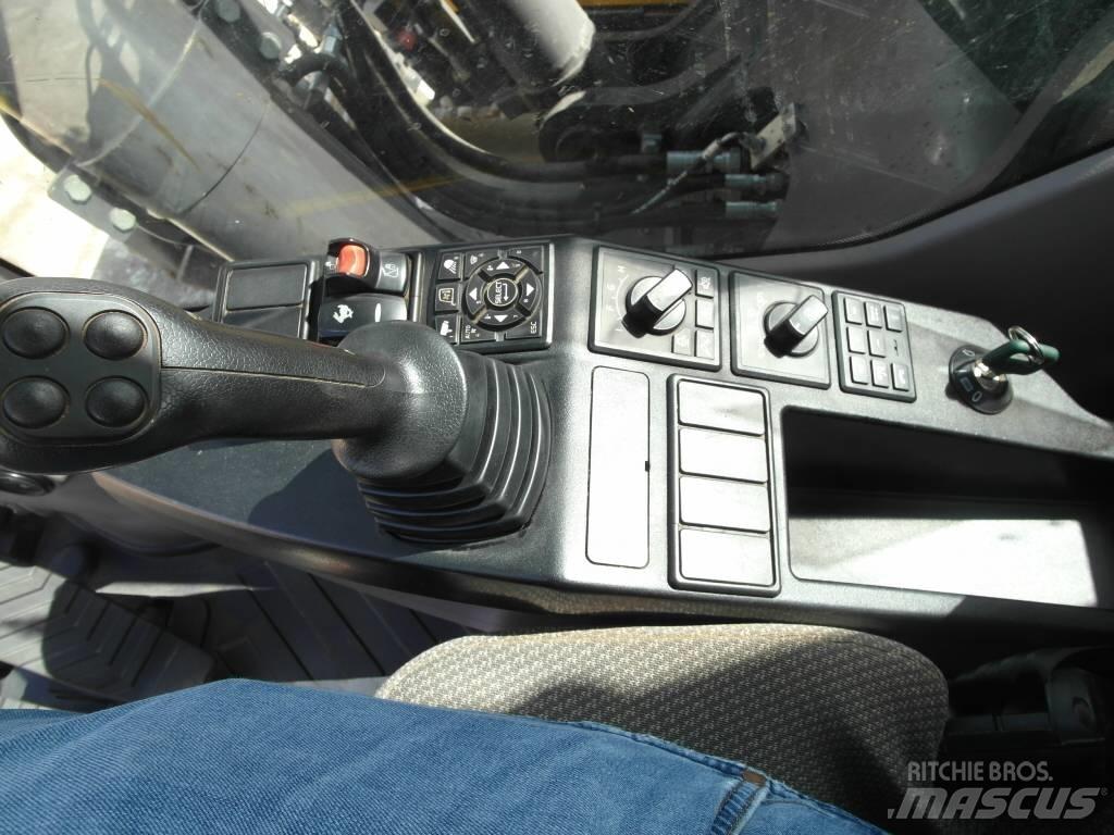 Volvo EC 220 EL 大型油圧ショベル12t以上（パワーショベル・ユンボ）