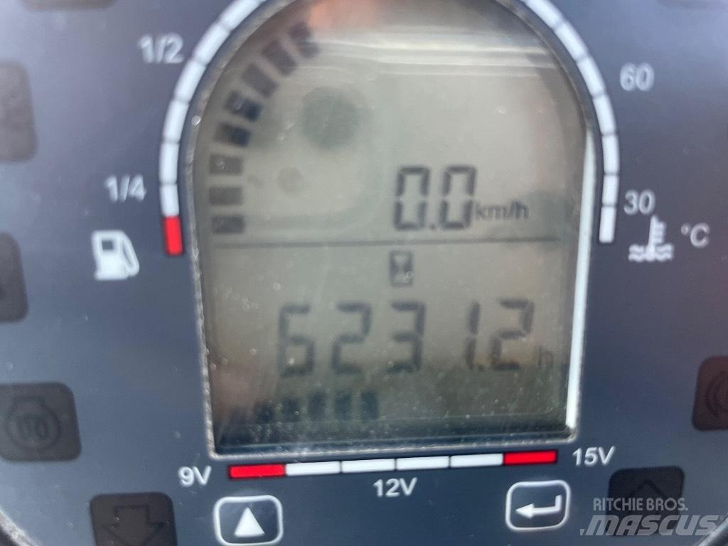 Nilfisk CR 3500 路面清掃機