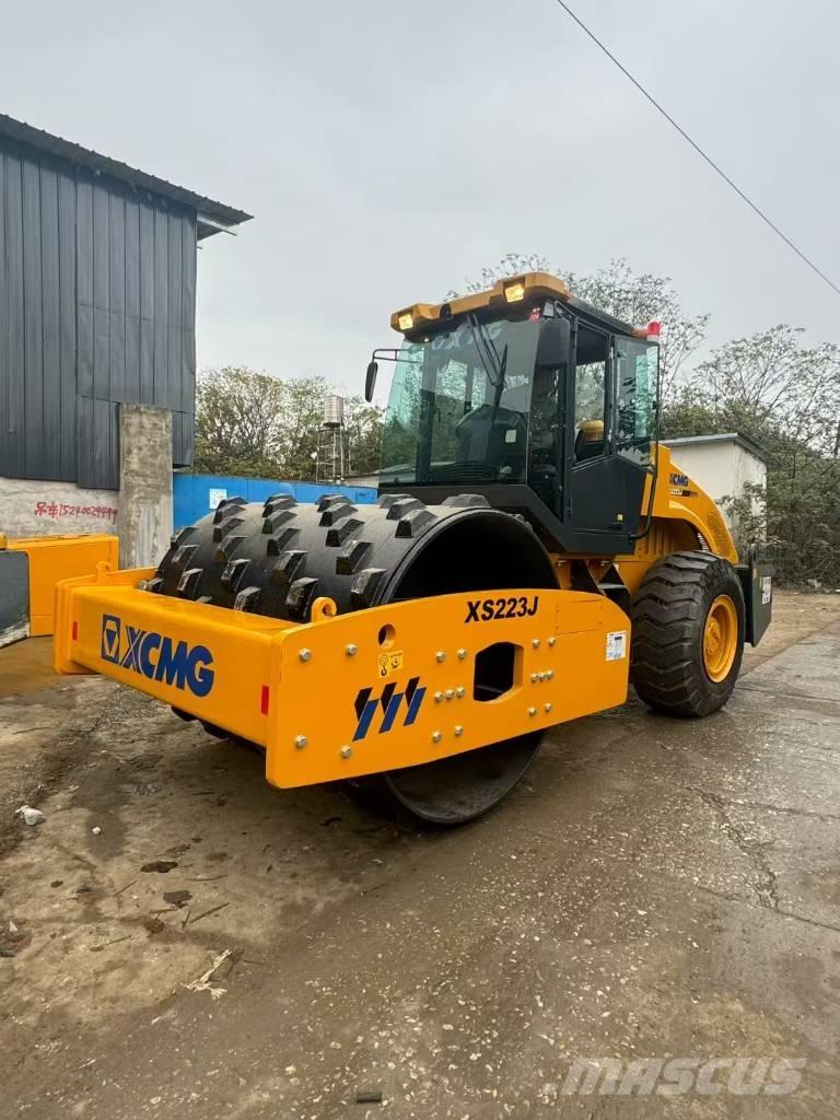 XCMG XS223J 振動ローラ