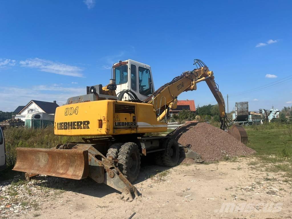 Liebherr A 904 C 廃棄物／工業産廃処理機