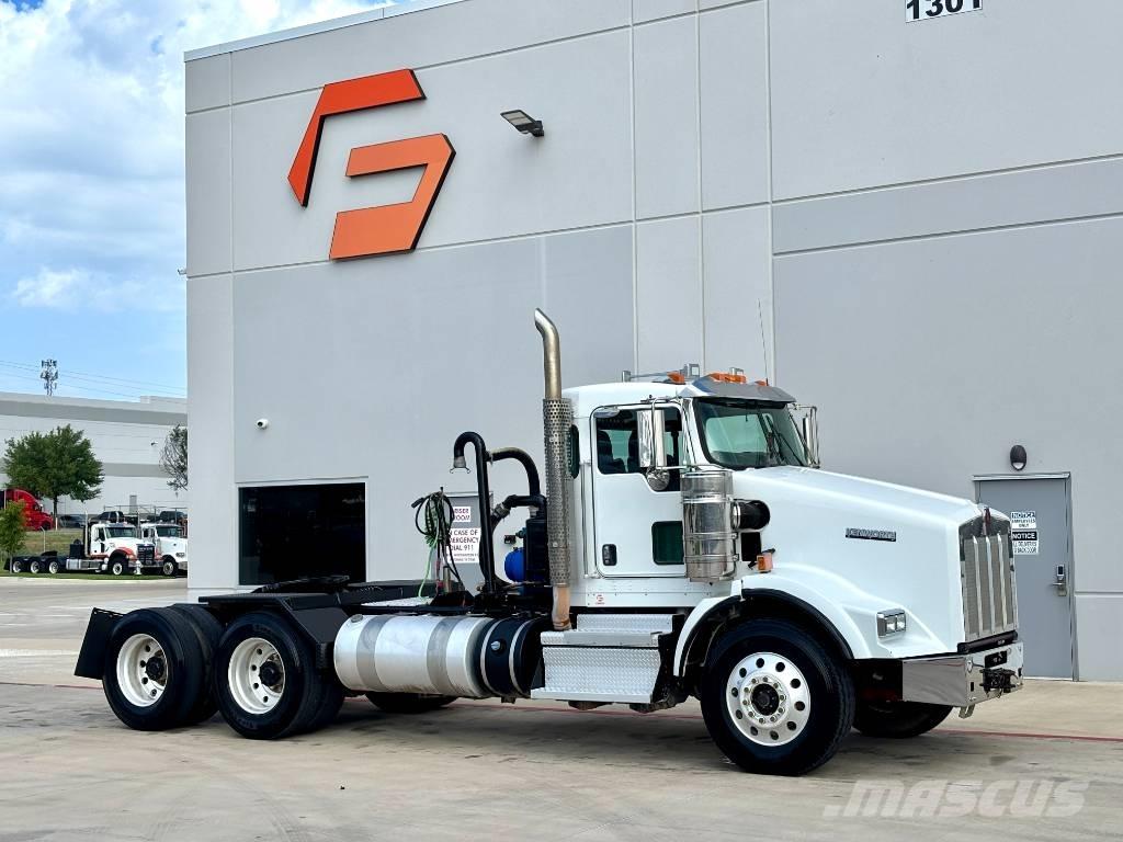 Kenworth T 800 中古トラクターヘッド | トレーラーヘッド