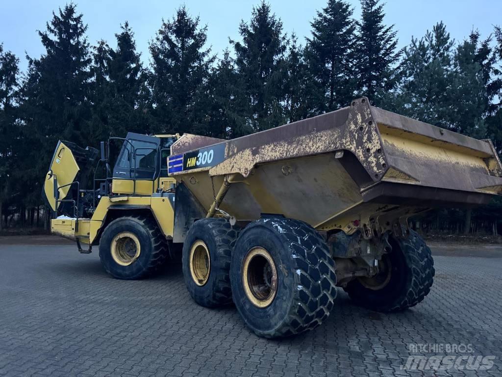 Komatsu HM 300-3 アーティキュレート式ダンプトラック