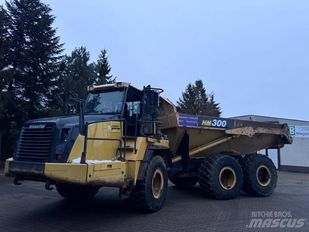 Komatsu HM 300-3 アーティキュレート式ダンプトラック