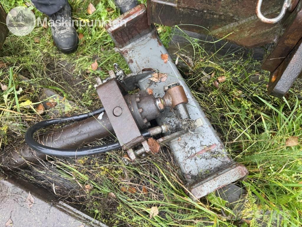 Holms KHT-320 プラウ