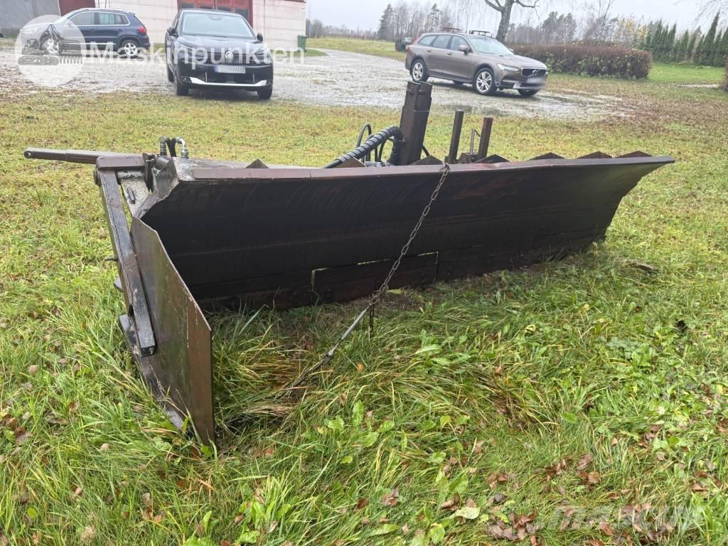 Holms KHT-320 プラウ