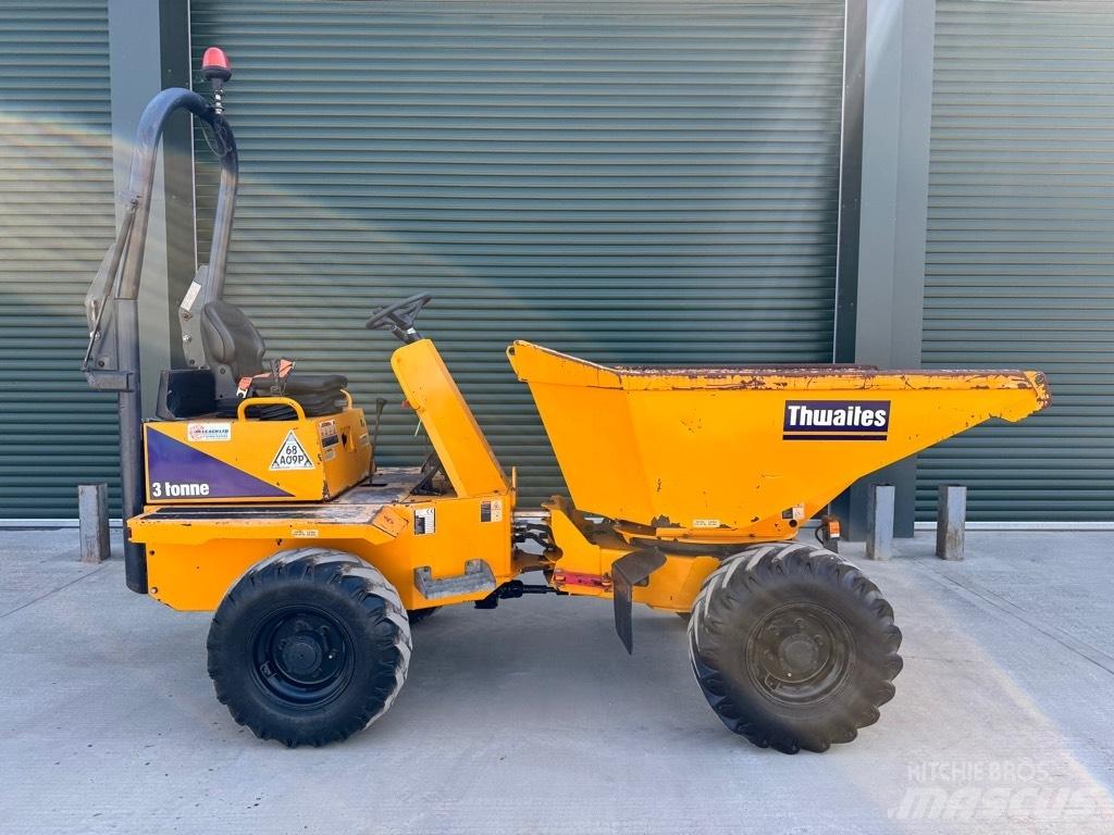 Thwaites 3 tonne サイト　ダンプ