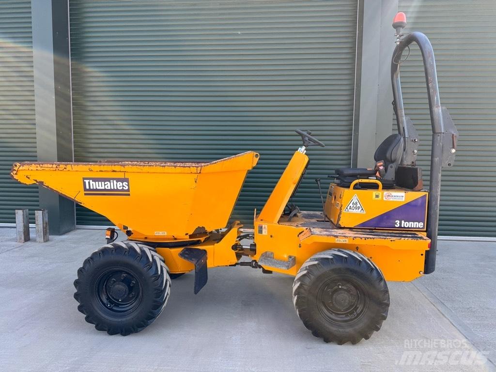 Thwaites 3 tonne サイト　ダンプ
