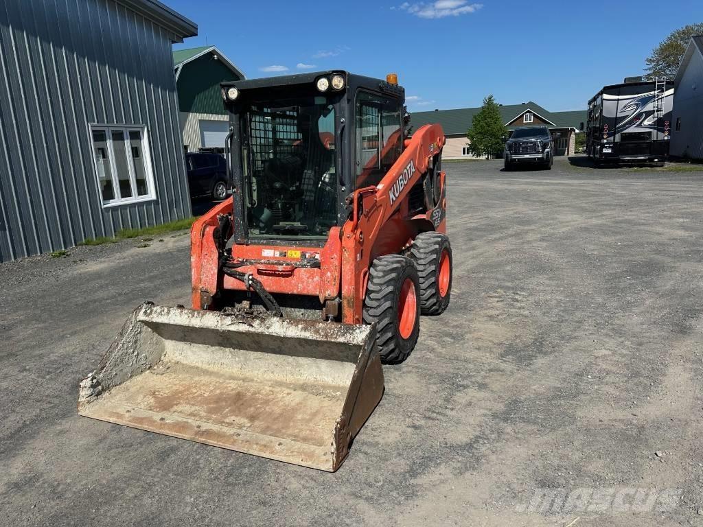 Kubota SSV 65 スキッドステアローダー