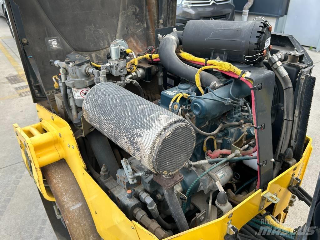 Bomag BW 120 AD-5 タンデムローラ