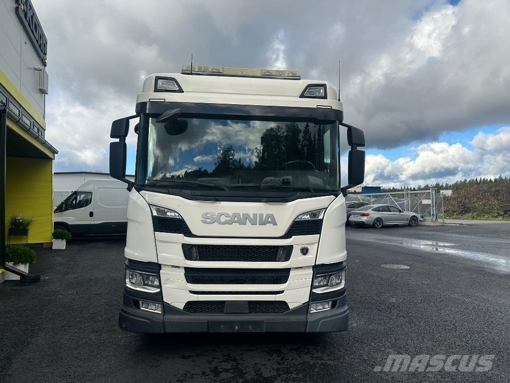 Scania P 370 6x2*4 アームロール