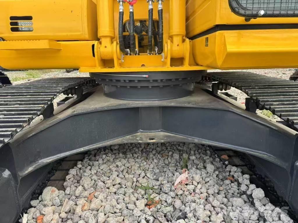 Komatsu 200-8 大型油圧ショベル12t以上（パワーショベル・ユンボ）