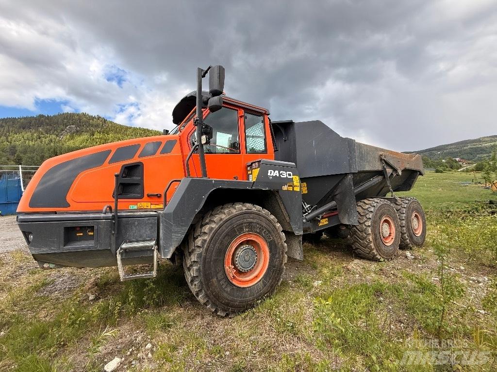 Doosan DA 30 アーティキュレート式ダンプトラック