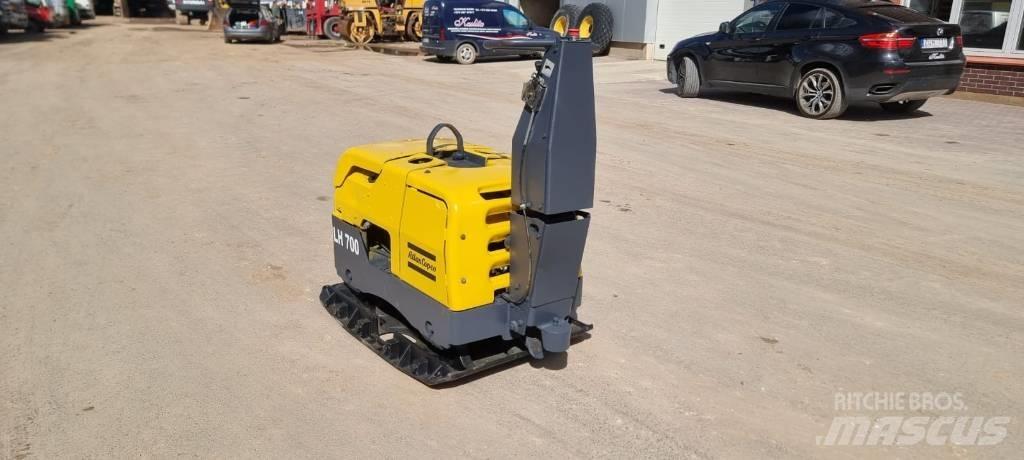 Atlas Copco LH 700 プレートコンパクター