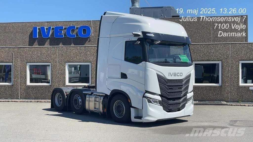 Iveco S-Way 中古トラクターヘッド | トレーラーヘッド