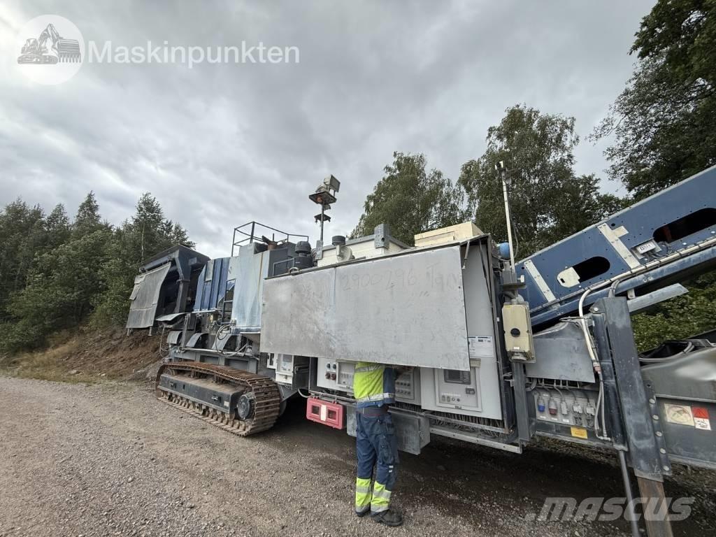 Sandvik CJ 412 自走式クラッシャー