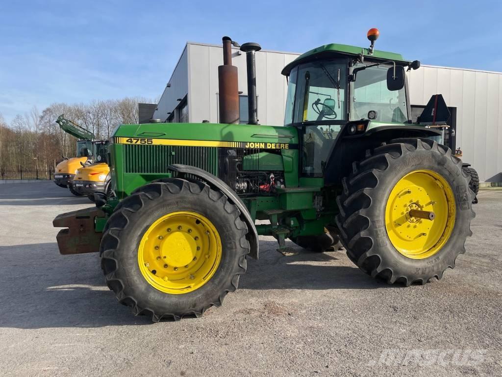 John Deere 4755 トラクター