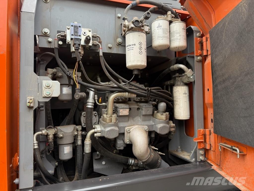 Hitachi ZX 140 W-6 ホイール式油圧ショベル（パワーショベル・ユンボ・バックホー）