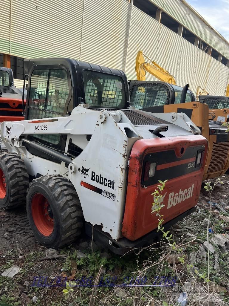 Bobcat S550 スキッドステアローダー