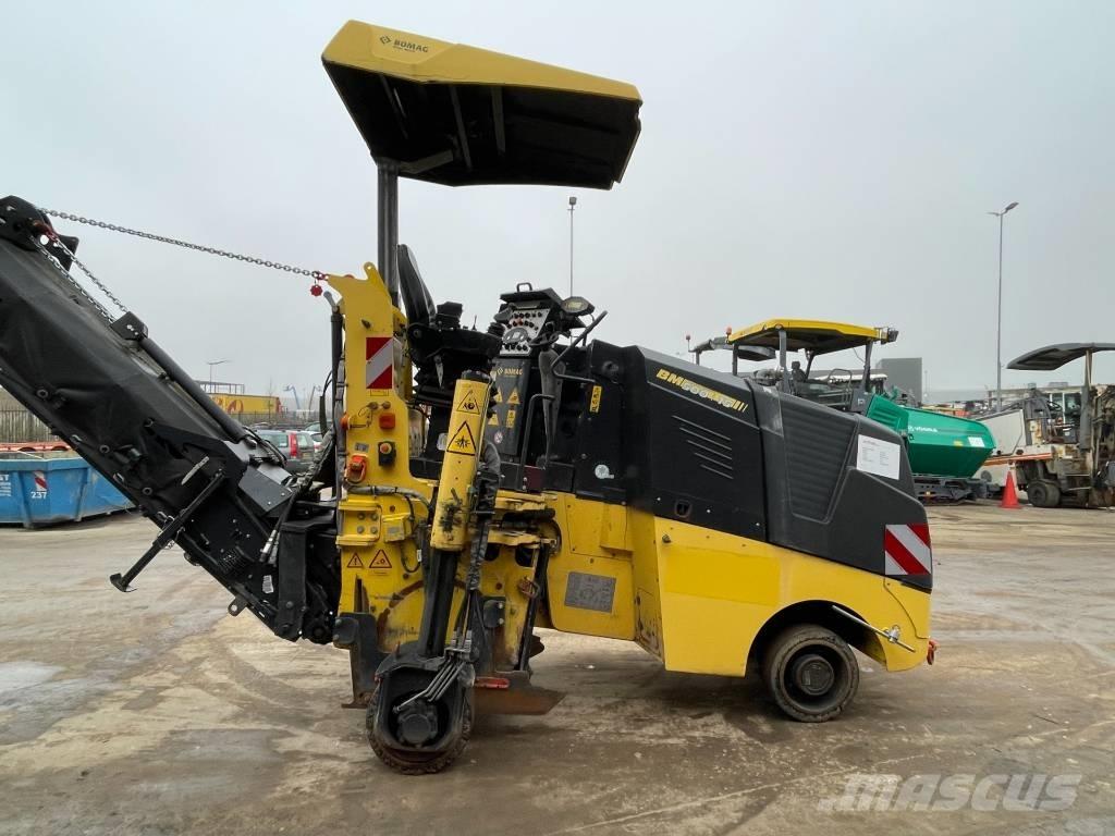 Bomag BM 500/15-2 アスファルトコールドミリングマシーン