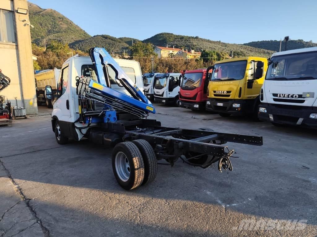 Iveco Daily 35-150 クレーントラック、ユニック車