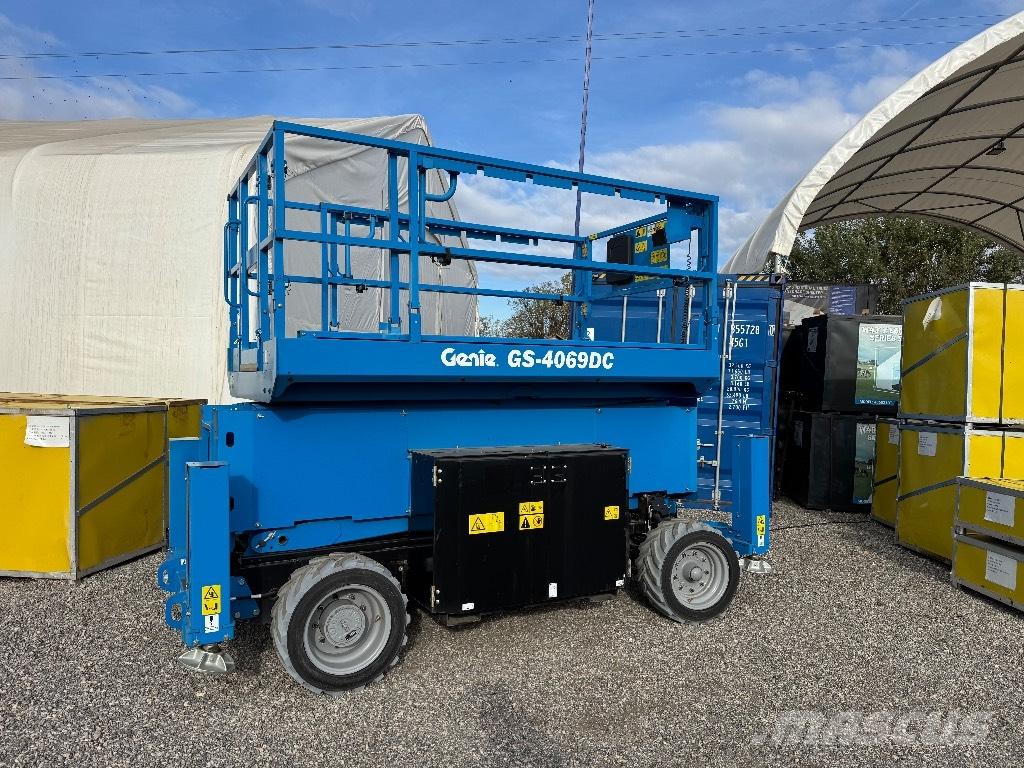 Genie GS 4069 DC シザースリフト