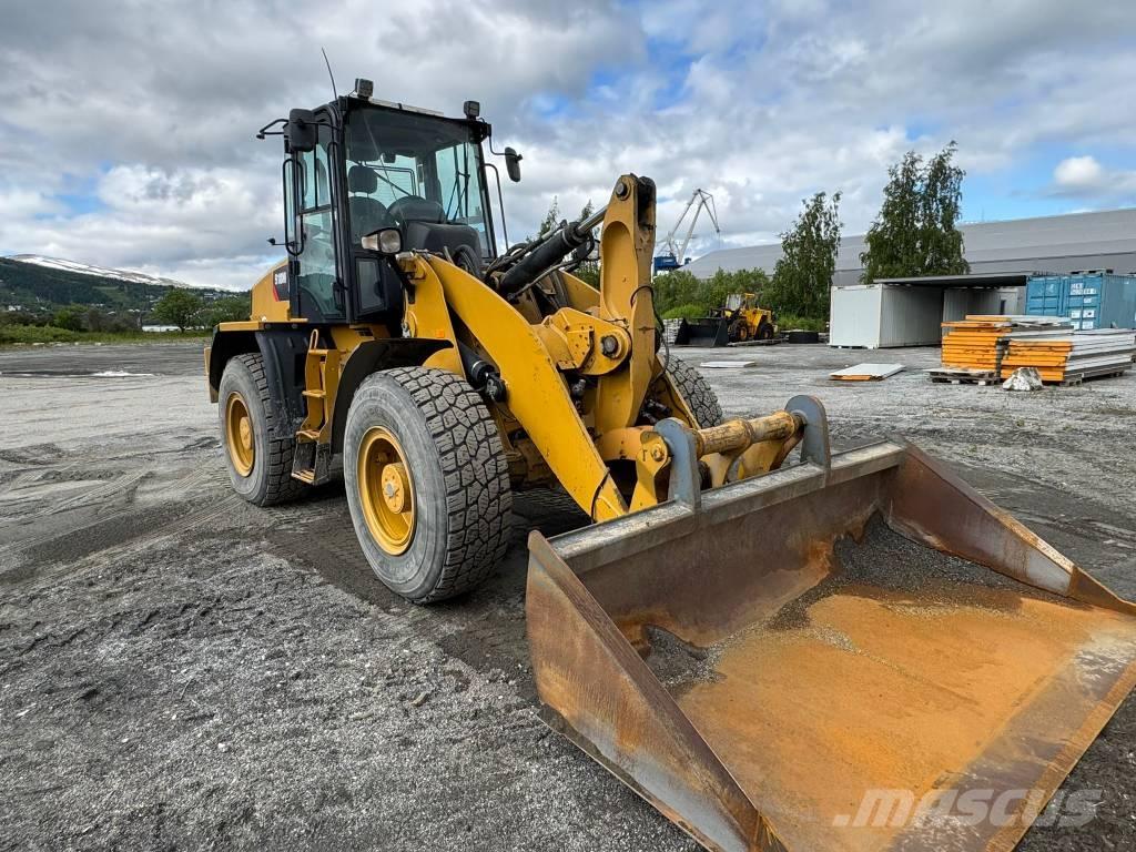 CAT 918 M ホイールローダー・タイヤショベル