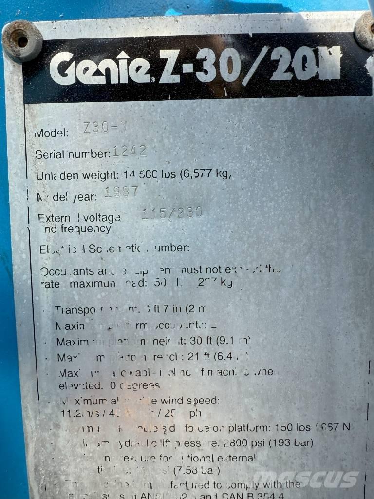 Genie Z 30/20 ブームリフト　屈伸型