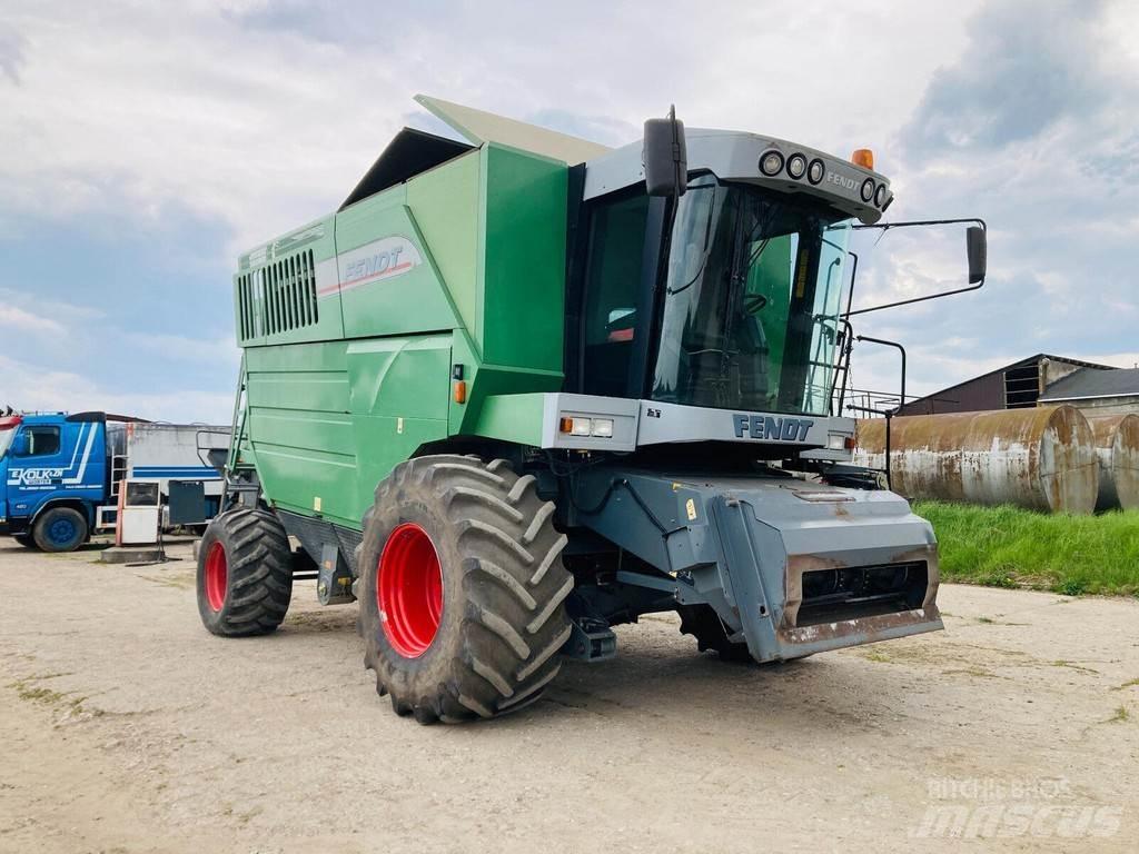 Fendt 8300 AL コンバイン