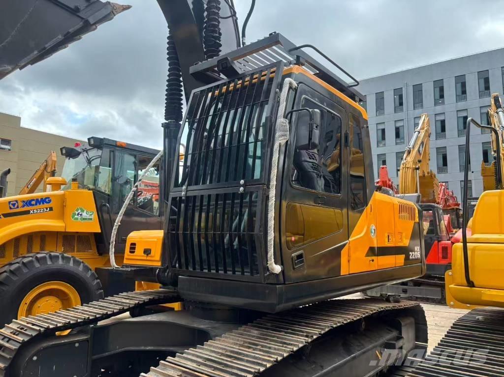 Hyundai HX 220 大型油圧ショベル12t以上（パワーショベル・ユンボ）