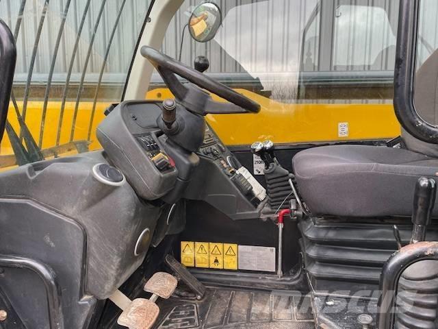 JCB 535-125 テレスコーピックハンドラー