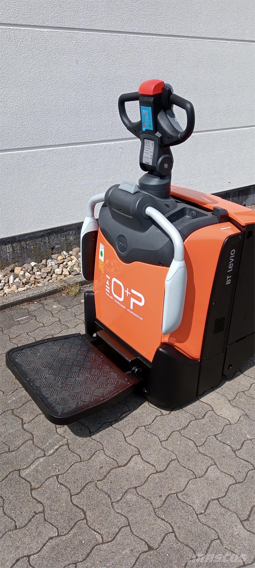 Toyota LPE 220 ウォーキンフォークリフト